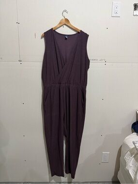 Old Navy Sleeveless Wrap Jumpsuit in Plum